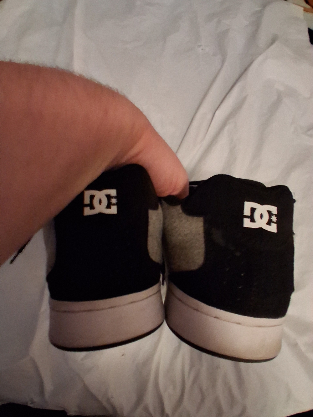 DC Shoes Men’s Black and Gray Skate Sneakers - Picture 4 of 10